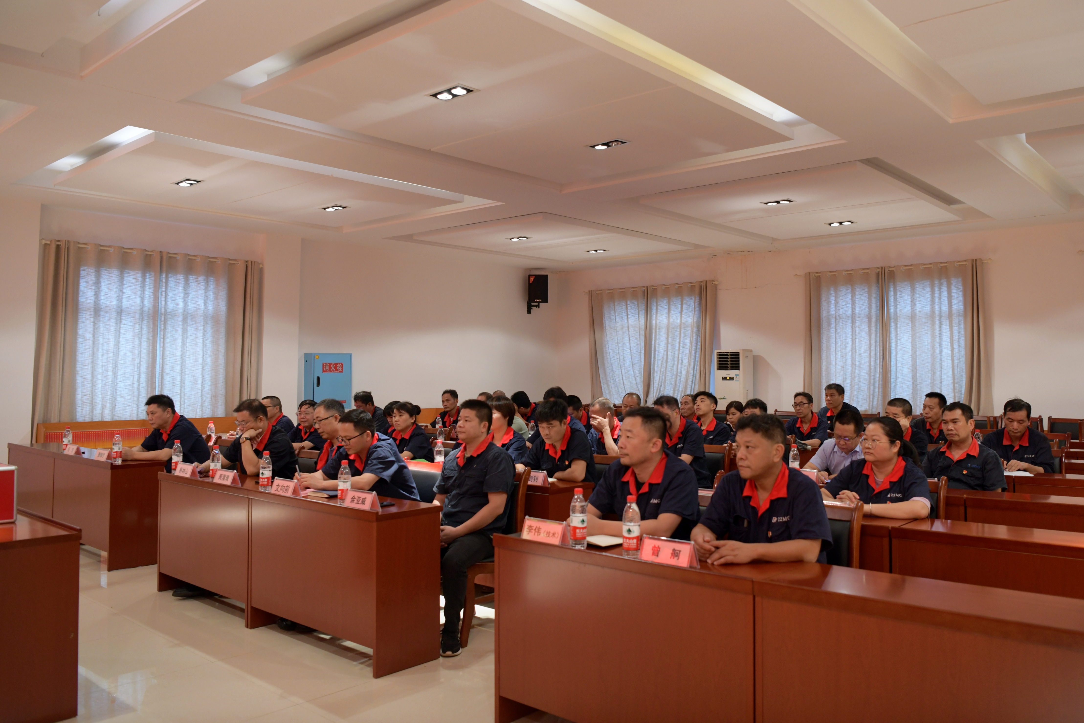 中共正版管家婆今晚资料二届二次党员大会暨委员增补选举大会顺利召开